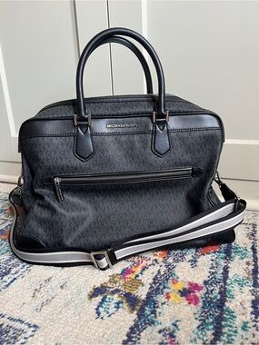 Michael Kors Travel Large Duffle/Weekender Bag in PVC Black With Trolley Sleeve